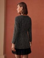 MOTF PREMIUM VESTIDO CURTO CINTO COM GOLA KEYHOLE, ESTAMPA XADREZ DE TWEED, BAINHA PREGUEADA CONTRASTANTE - Imagem 6