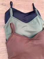 Kit 3 peças Regata Blusinha Suplex Bojo Decote Feminina Regatinha Básica Alcinha - Imagem 40