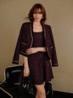 MOTF PREMIUM VESTIDO CURTO SEM MANGAS COM DETALHE EM CORRENTE, CONTRASTANTE COM FITA DE PAETÊS DE TWEED