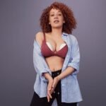 Elvie - Bomba de amamentação dupla, vestível com aplicativo, a menor e mais silenciosa, portátil, mãos livres e discreta, automatizada com quatro configurações personalizadas  .br: Papelaria e Escritório - Imagem 2